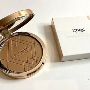 Bronzing Powder by Iconic London